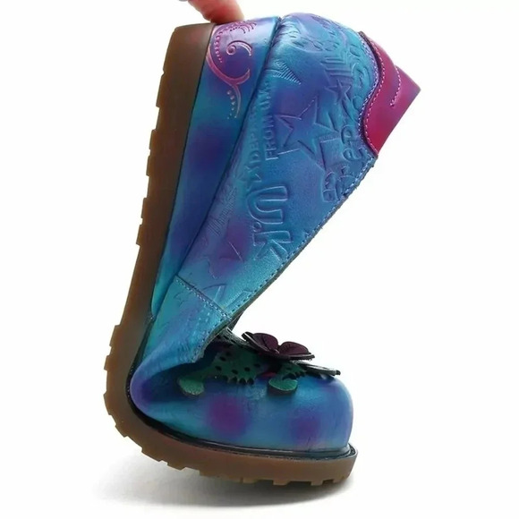 Colorful Women's Flats with Floral Design - Picture 2 of 7